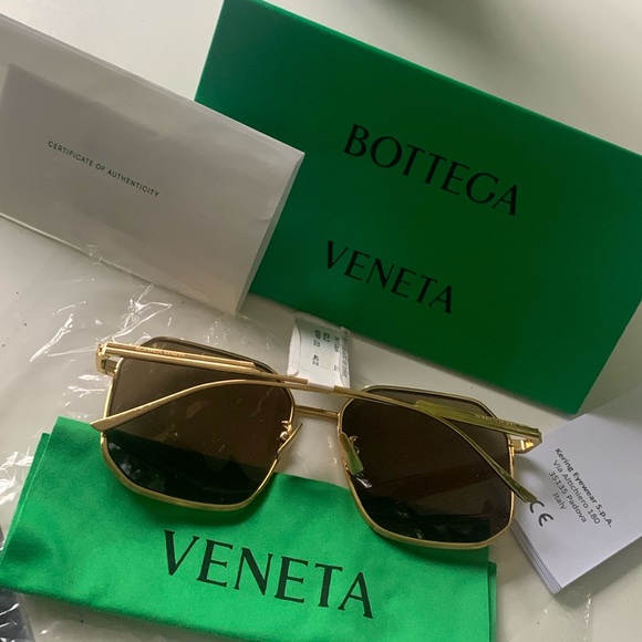 Bottega Veneta Bundle Sunglasses NEW With Tags with, box, brochures etc - Picture 6 of 15